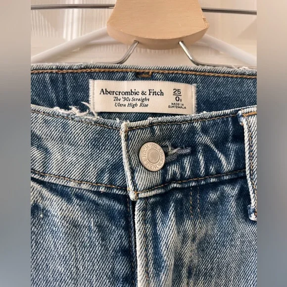 Abercrombie 90’s straight ultra high rise jeans - Picture 6 of 7